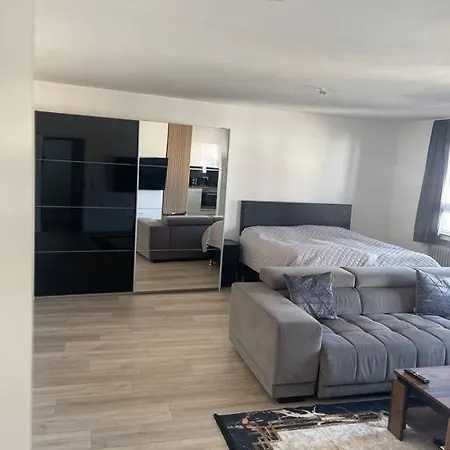 In Niehl Am Rhein Apartament