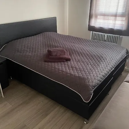 In Niehl Am Rhein Apartment Cologne